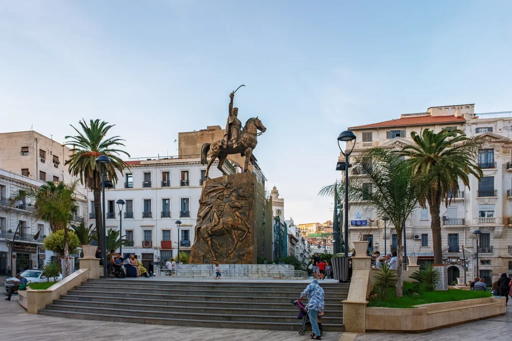 Algeri-piazza Emir Abdelkader