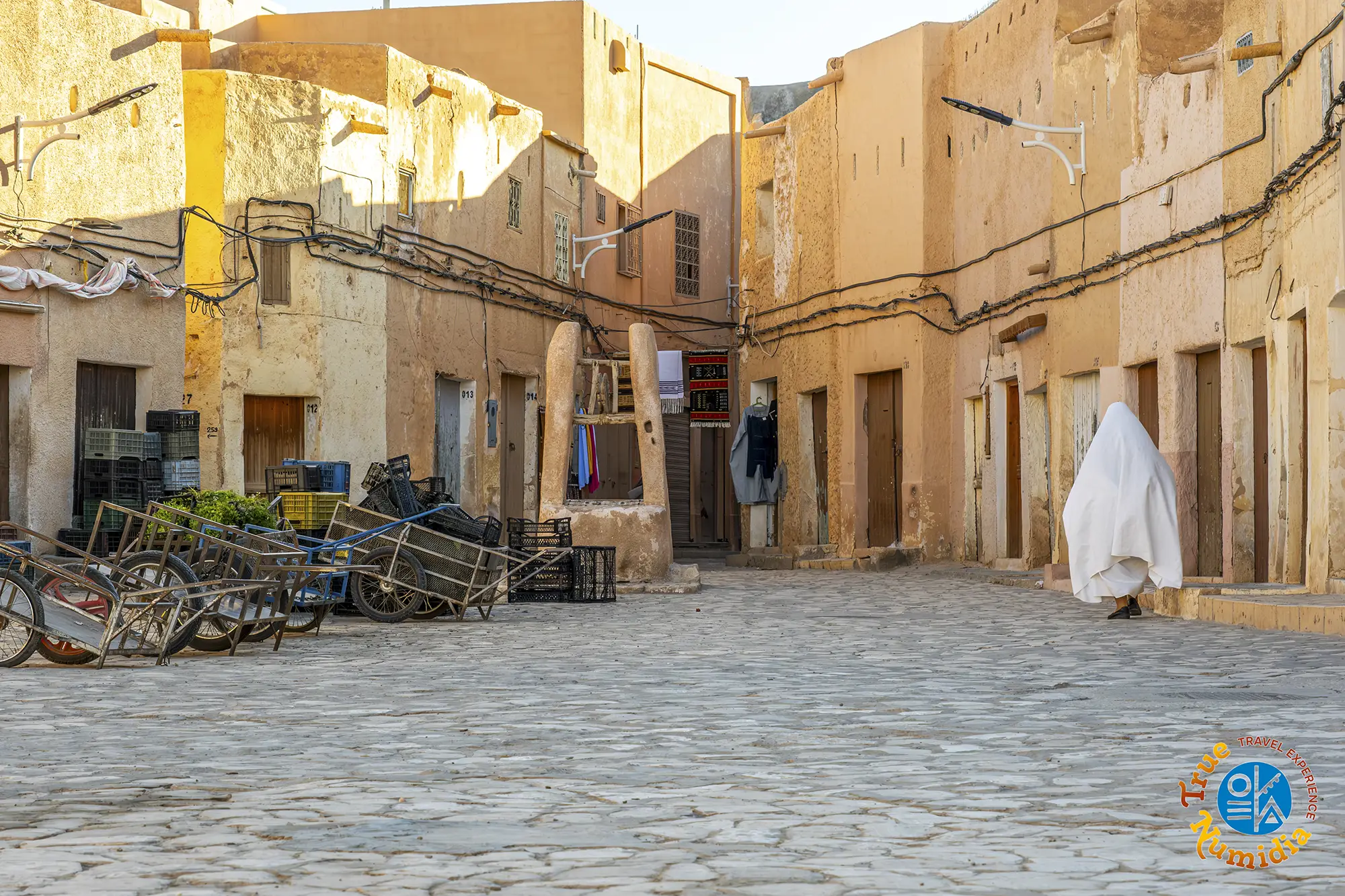 Ghardaia - Beni Isguen-piazza delle aste